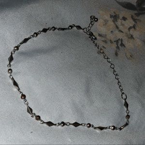 Metal Rhombus and sphere Choker Necklace!
